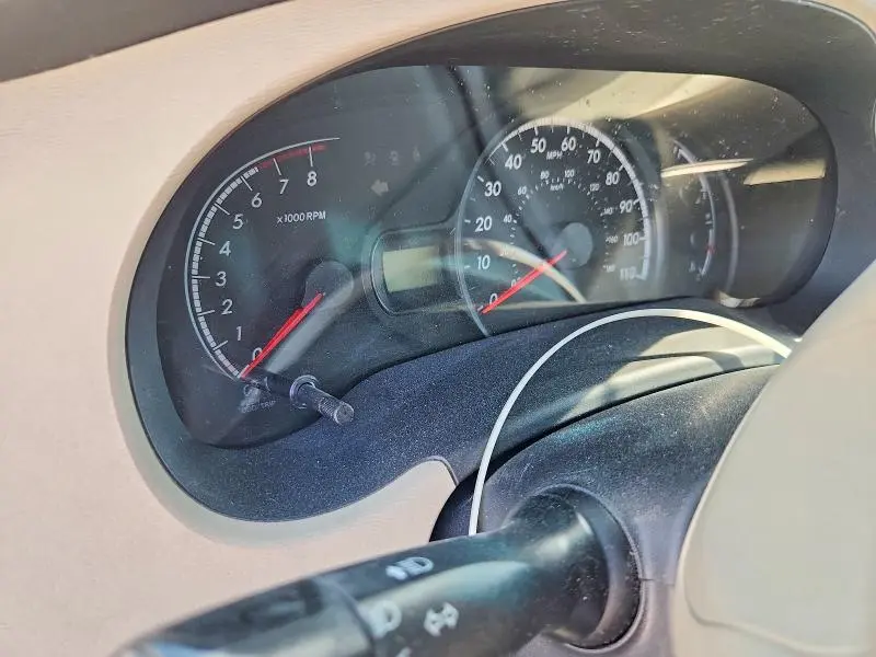 2011 TOYOTA SIENNA LE  