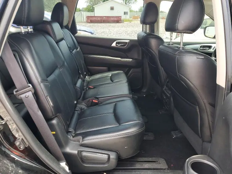 2019 NISSAN PATHFINDER SL  