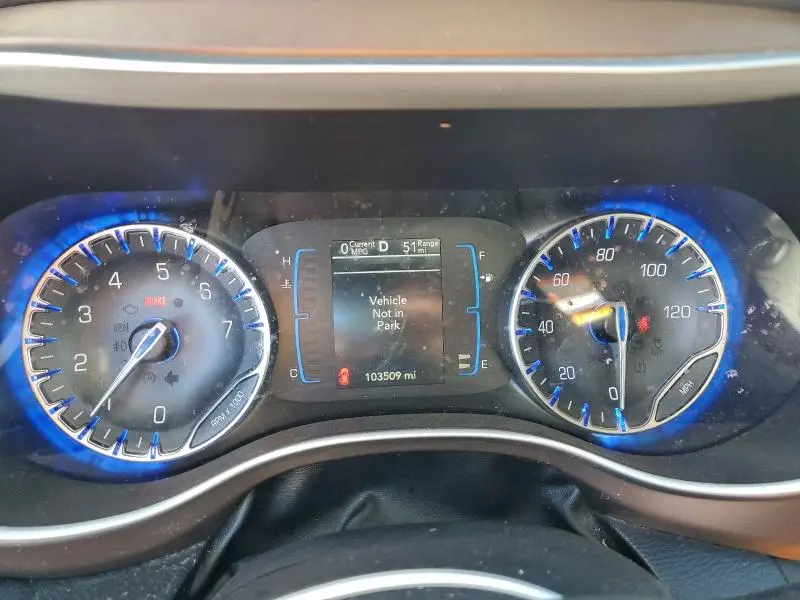 2017 CHRYSLER PACIFICA LX  