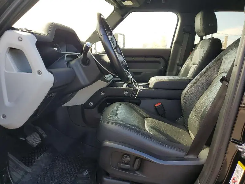 2022 LAND ROVER DEFENDER 110 X-DYNAMIC SE  
