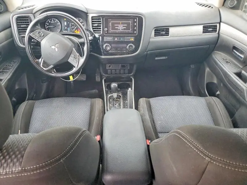 2018 MITSUBISHI OUTLANDER SE  