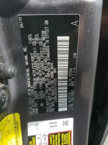 2011 TOYOTA SIENNA LE  