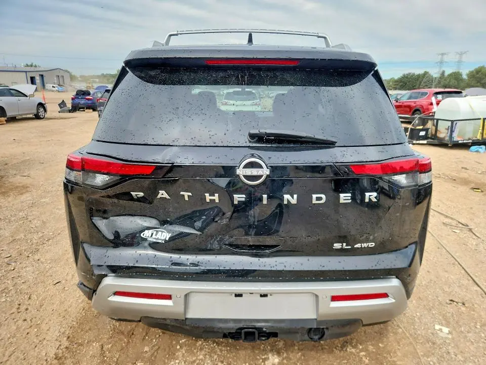 2025 NISSAN PATHFINDER SL  