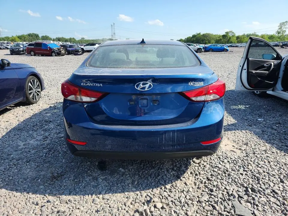 2016 HYUNDAI ELANTRA SE  