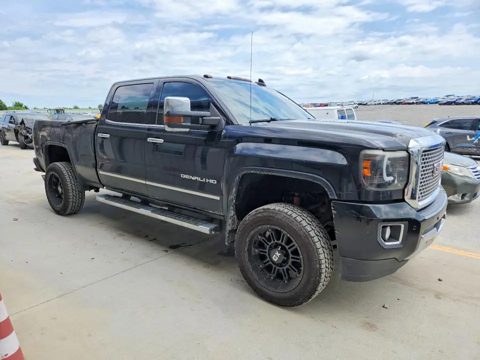 2015 GMC SIERRA K2500 DENALI  