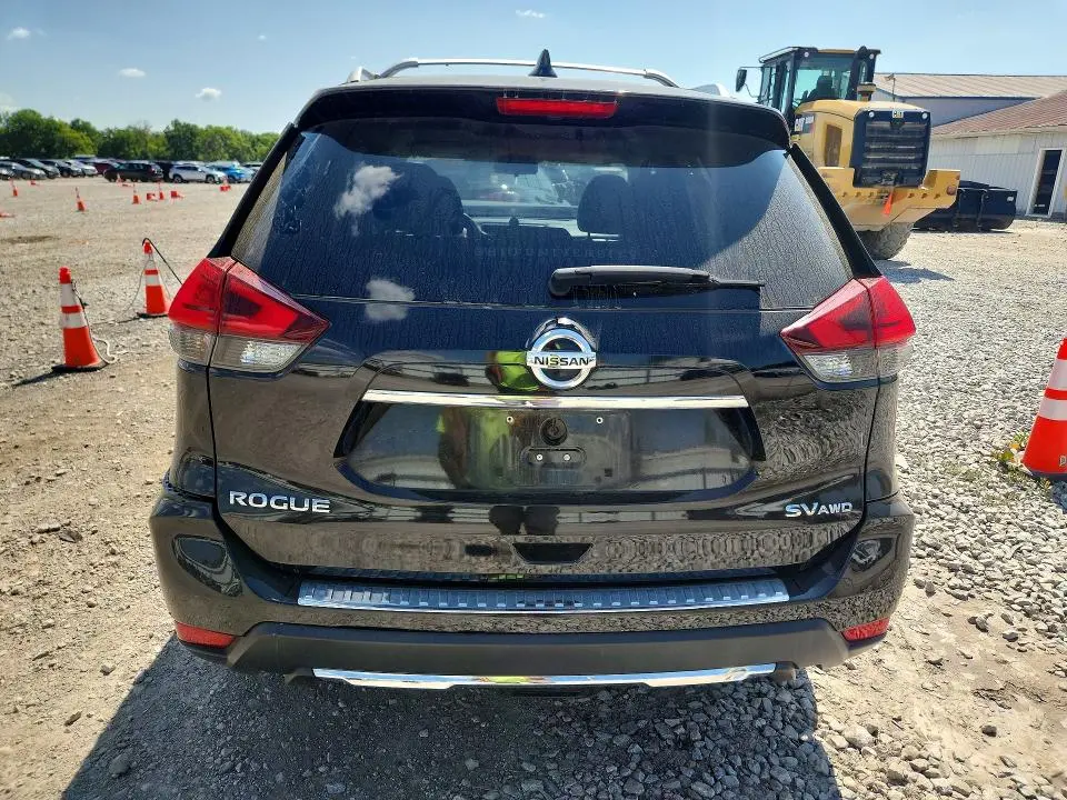 2017 NISSAN ROGUE SV  