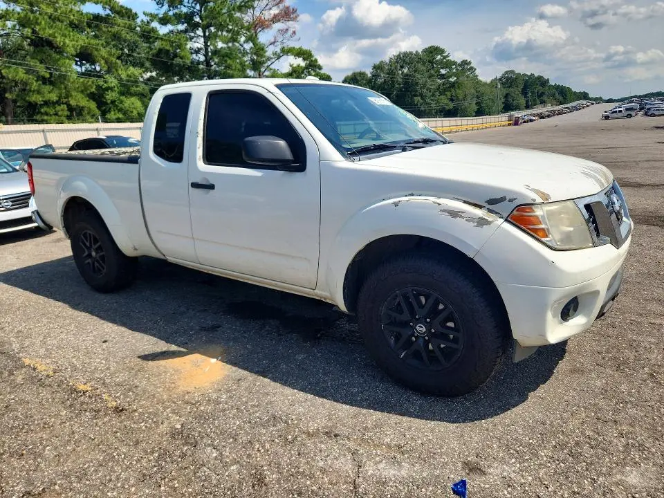 2017 NISSAN FRONTIER SV V6  