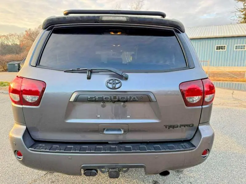 2021 TOYOTA SEQUOIA SR5  