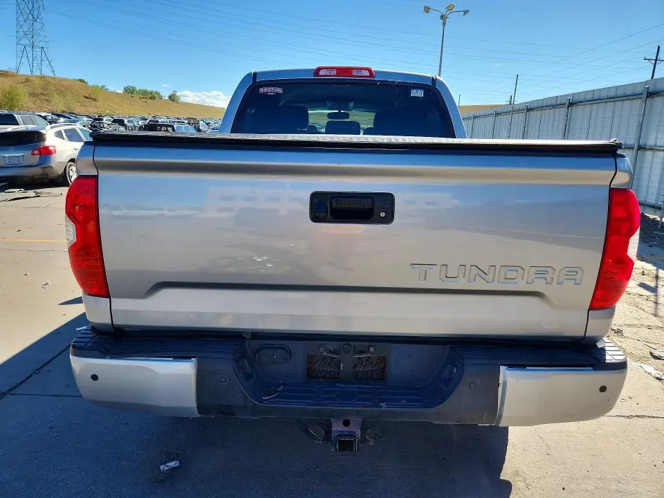2016 TOYOTA TUNDRA SR5  