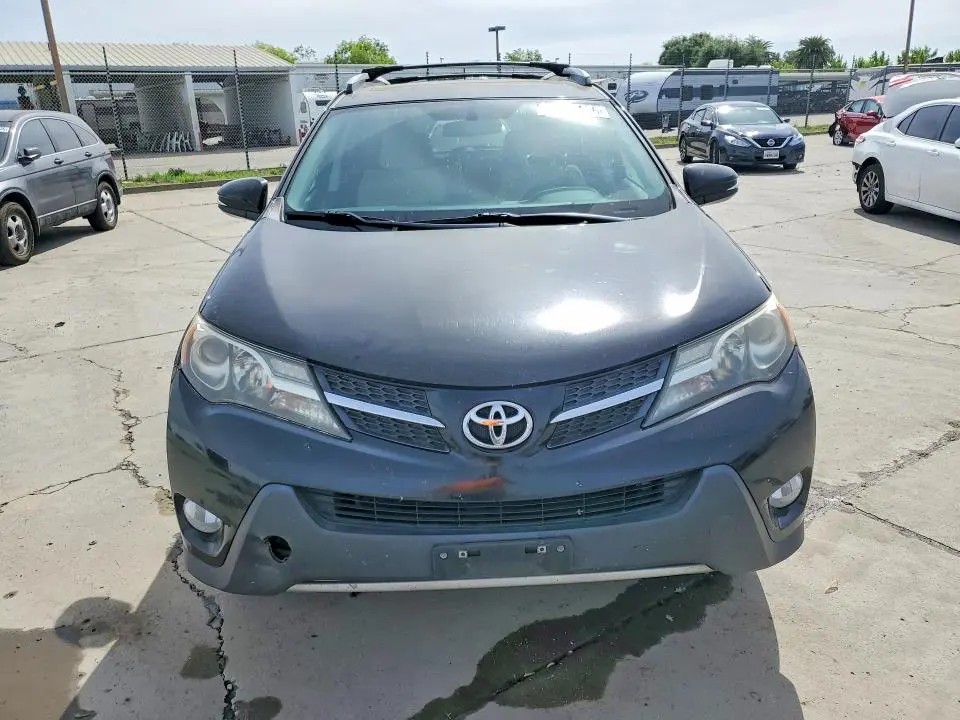 2014 TOYOTA RAV4 XLE  