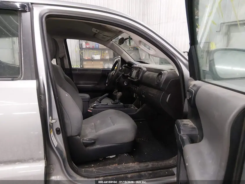 2016 TOYOTA TACOMA SR V6