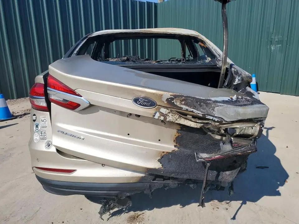 2019 FORD FUSION SE  