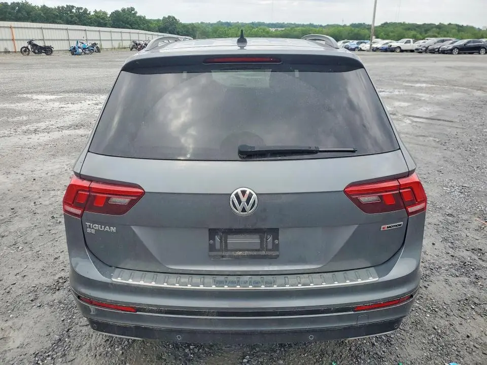 2021 VOLKSWAGEN TIGUAN SE  