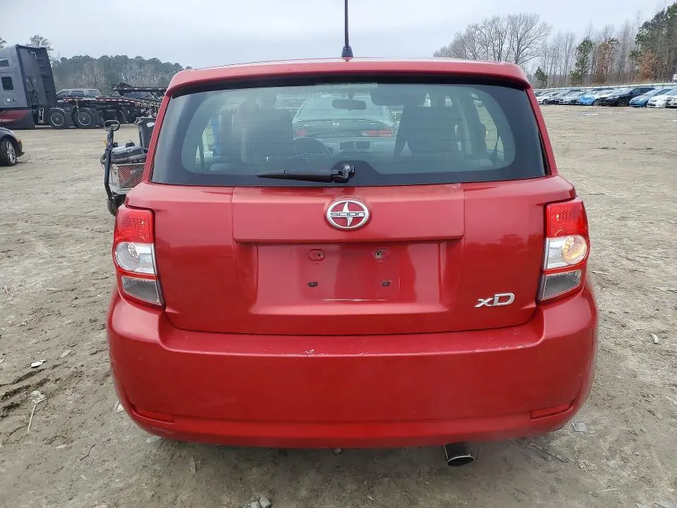 2010 TOYOTA SCION XD   