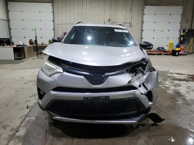 2016 TOYOTA RAV4 SE  