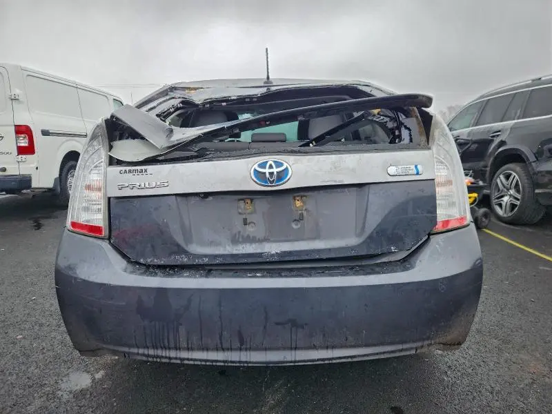 2014 TOYOTA PRIUS PLUG-IN   