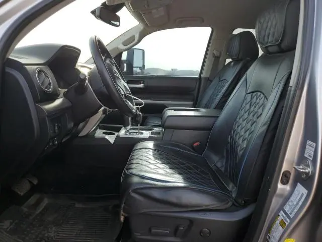 2018 TOYOTA TUNDRA CREWMAX SR5  