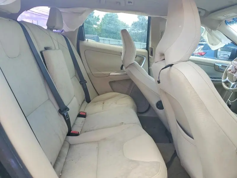 2013 VOLVO XC60 3.2  