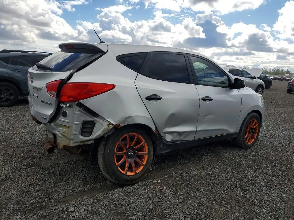 2011 HYUNDAI TUCSON GL  