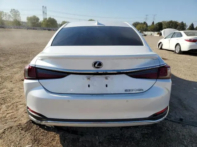 2025 LEXUS ES 300H BASE  