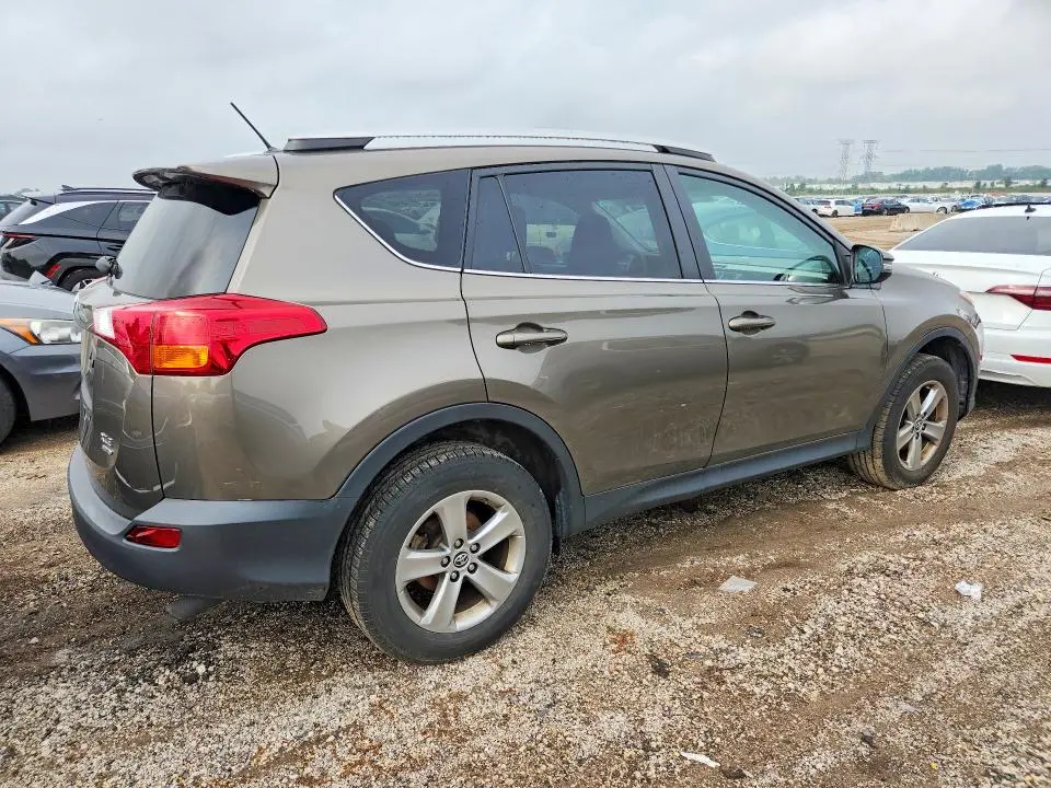 2015 TOYOTA RAV4 XLE  