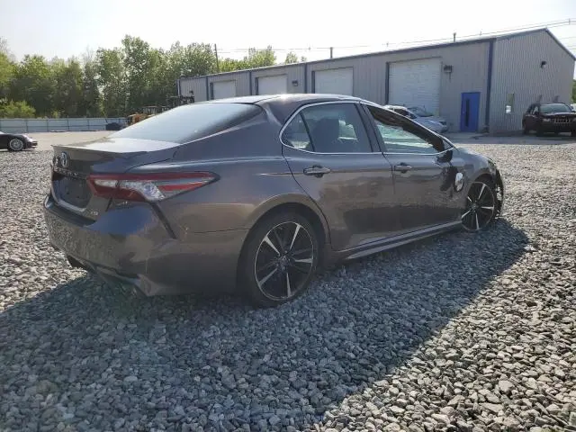 2018 TOYOTA CAMRY XSE  