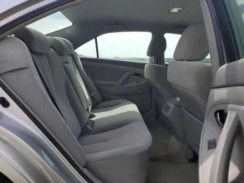 2010 TOYOTA CAMRY LE  