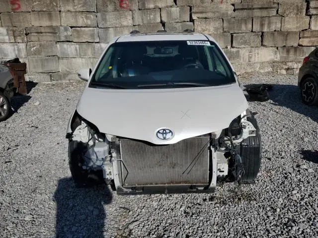 2015 TOYOTA SIENNA XLE  