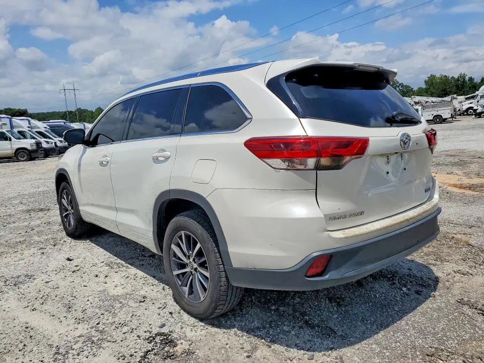 2017 TOYOTA HIGHLANDER XLE  