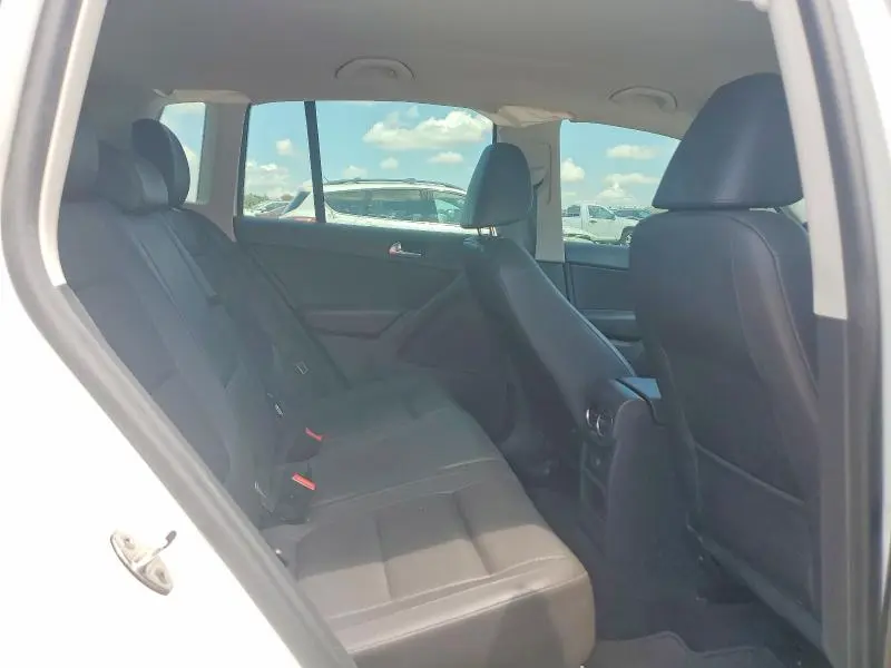 2017 VOLKSWAGEN TIGUAN S  