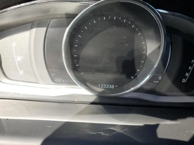 2016 VOLVO XC70 T5 CLASSIC PREMIER  