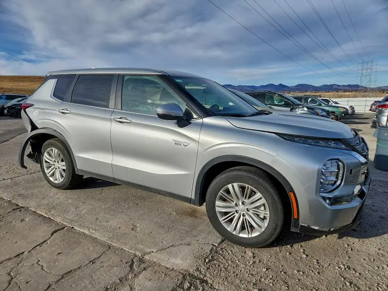 2025 MITSUBISHI OUTLANDER ES  