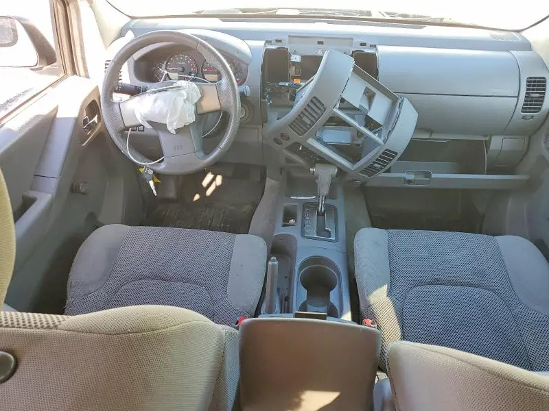 2011 NISSAN FRONTIER S  