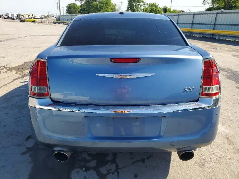 2011 CHRYSLER 300 LIMITED  