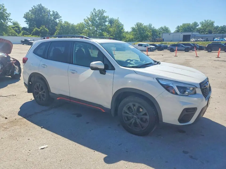 2021 SUBARU FORESTER   