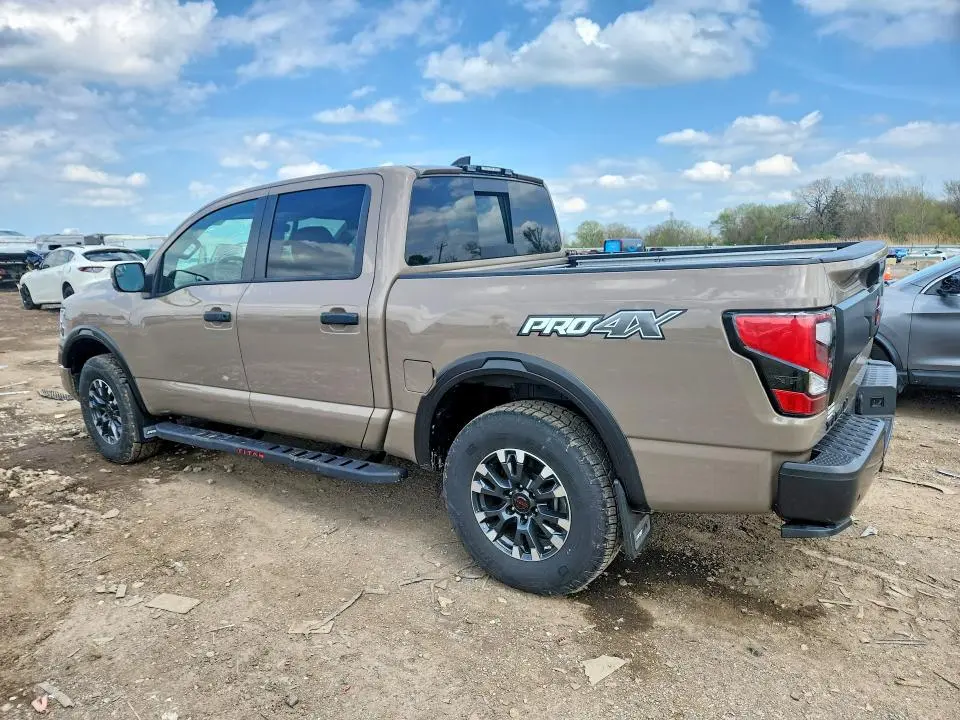 2024 NISSAN TITAN PRO-4X  