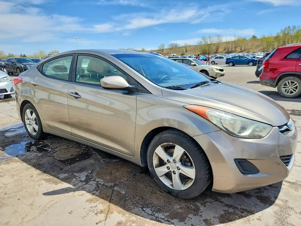 2013 HYUNDAI ELANTRA GLS  