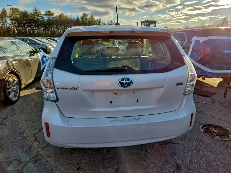 2013 TOYOTA PRIUS V   