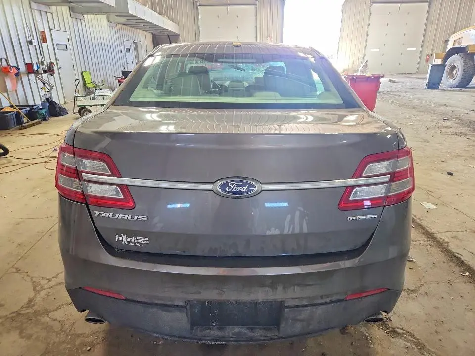 2016 FORD TAURUS SE  