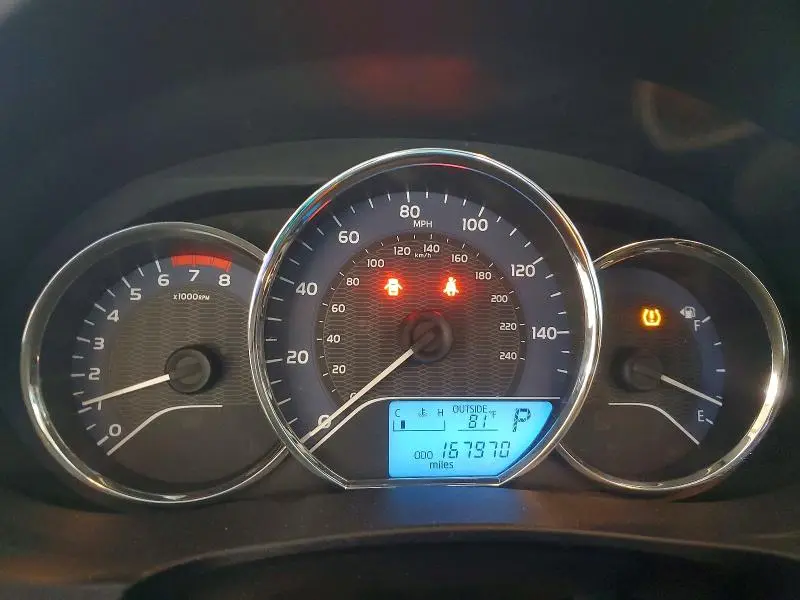 2015 TOYOTA COROLLA LE PLUS  