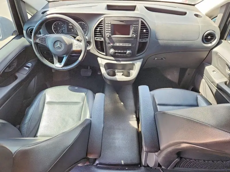 2018 MERCEDES-BENZ METRIS   