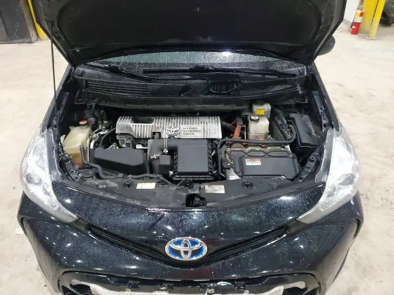 2017 TOYOTA PRIUS V FOUR  