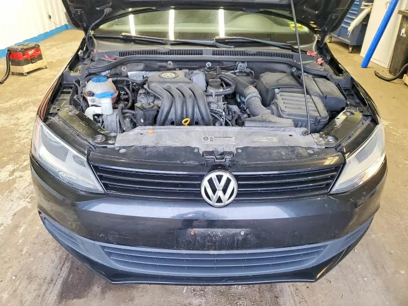 2013 VOLKSWAGEN JETTA BASE  