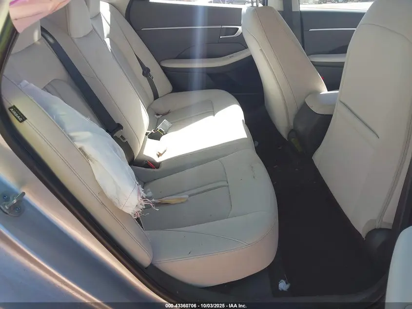 2025 HYUNDAI SONATA SE