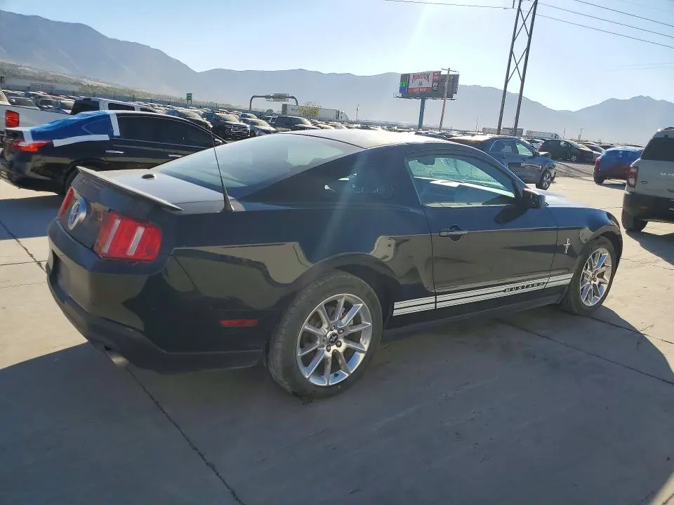 2011 FORD MUSTANG   