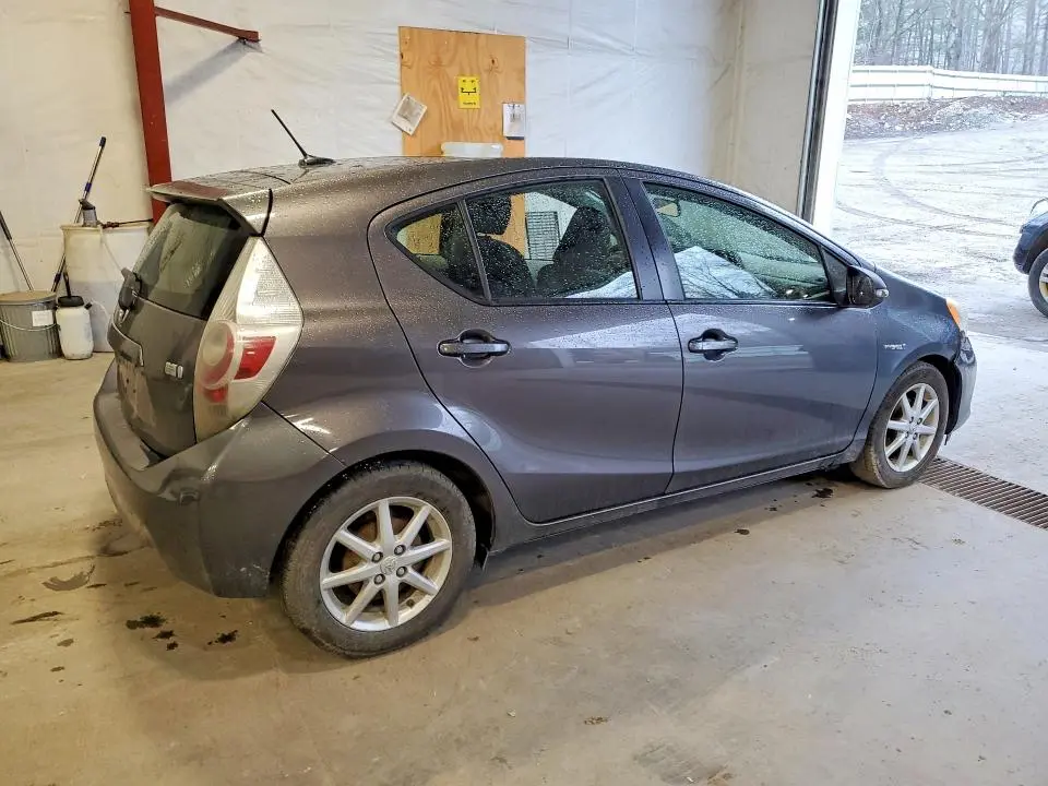 2013 TOYOTA PRIUS C THREE  