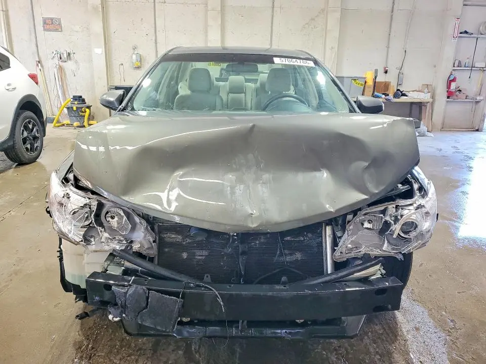 2013 TOYOTA CAMRY LE  