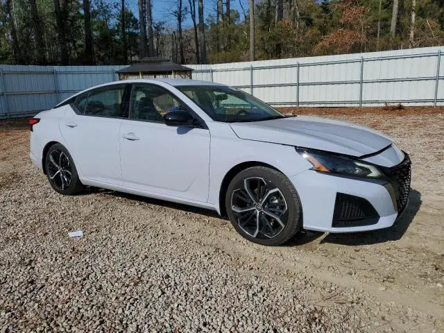 2024 NISSAN ALTIMA SR  