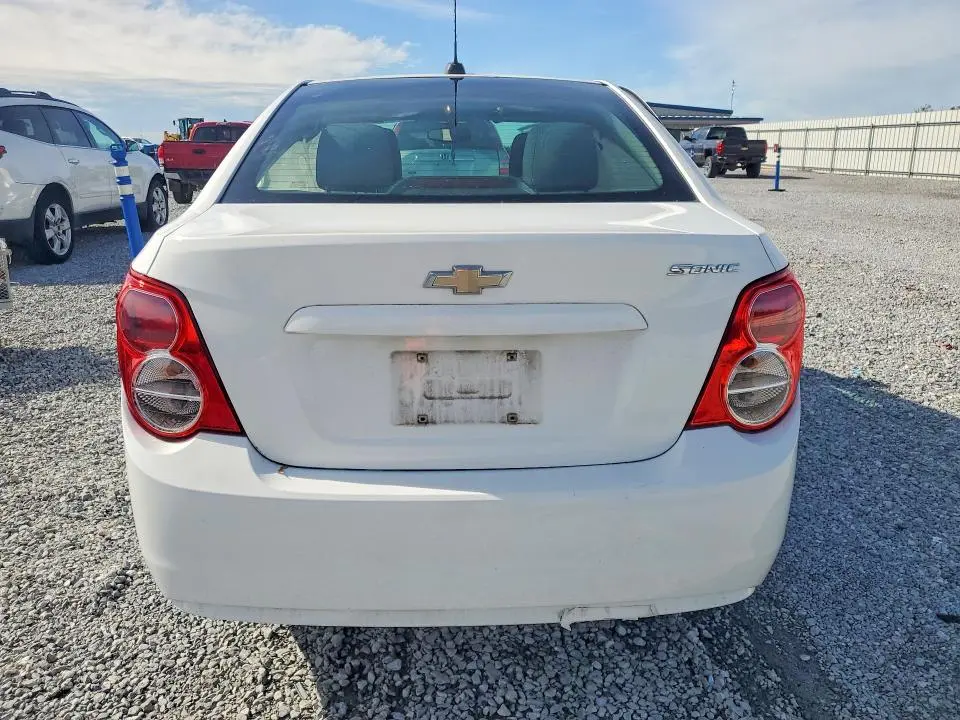 2016 CHEVROLET SONIC LS  