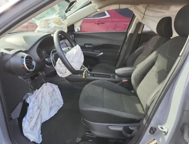 2022 NISSAN KICKS SV  